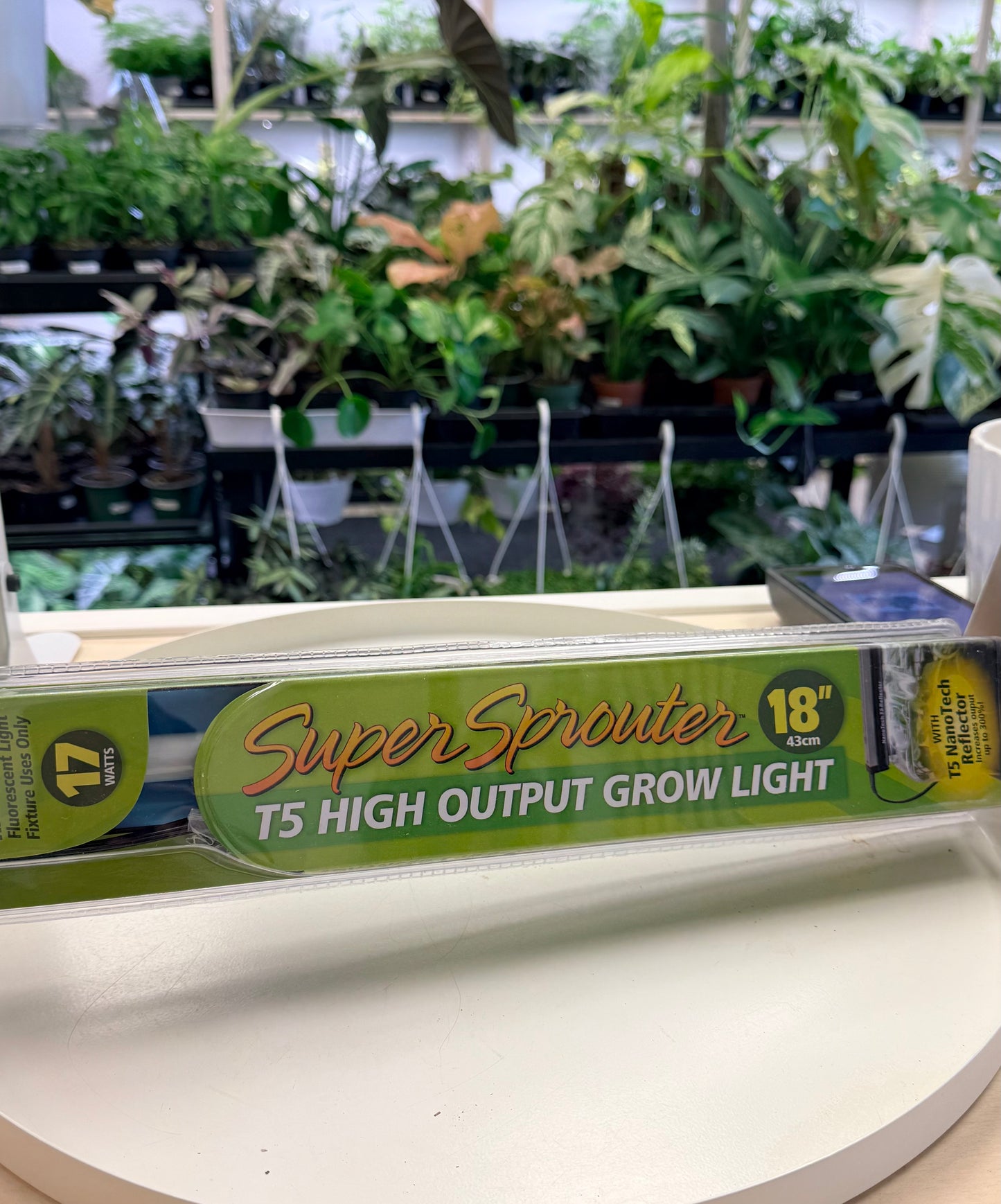 Super Sprouter 18" T5 HIGH OUTPUT GROW LIGHT